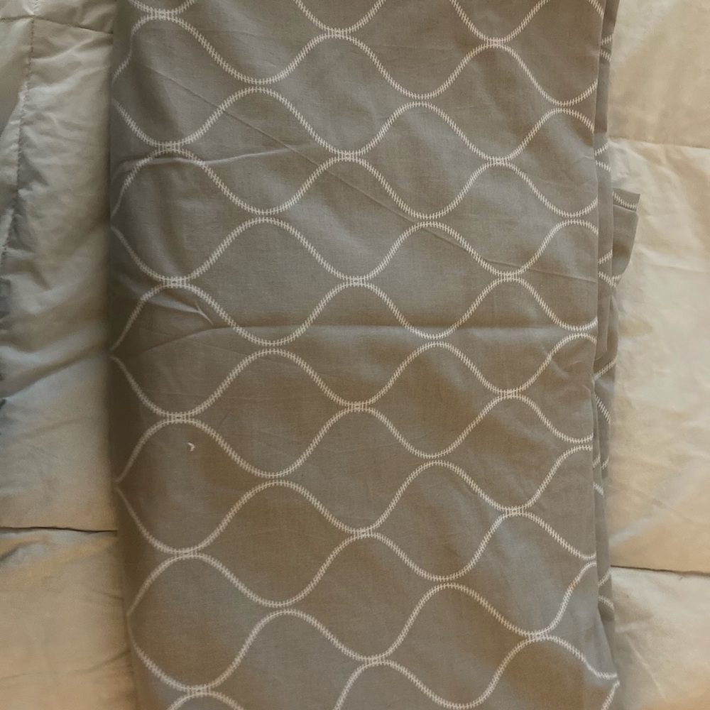 Gray duvet & 2 pillow shams